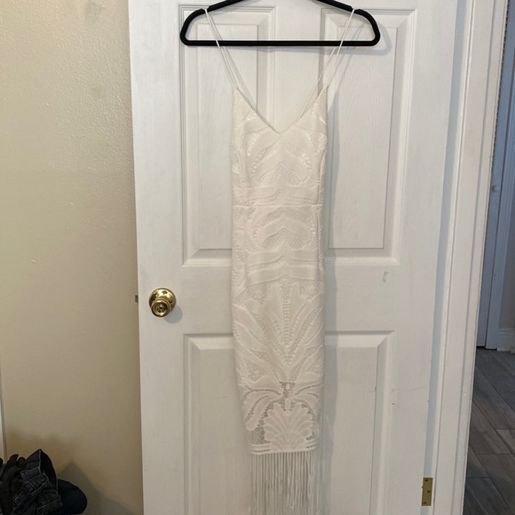 Calling all Brides! White lace midi w/ fringe - Picture 2 of 5